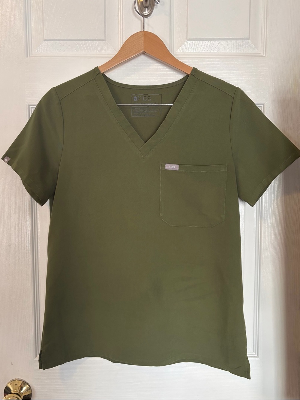 FIGS Women’s Catarina Scrub Top Dark Olive Green Small S [Flawed]